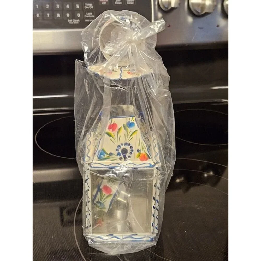 NIP Vintage Style Rustic Folk Art Painted Tin Oil Lantern Tramp Art White